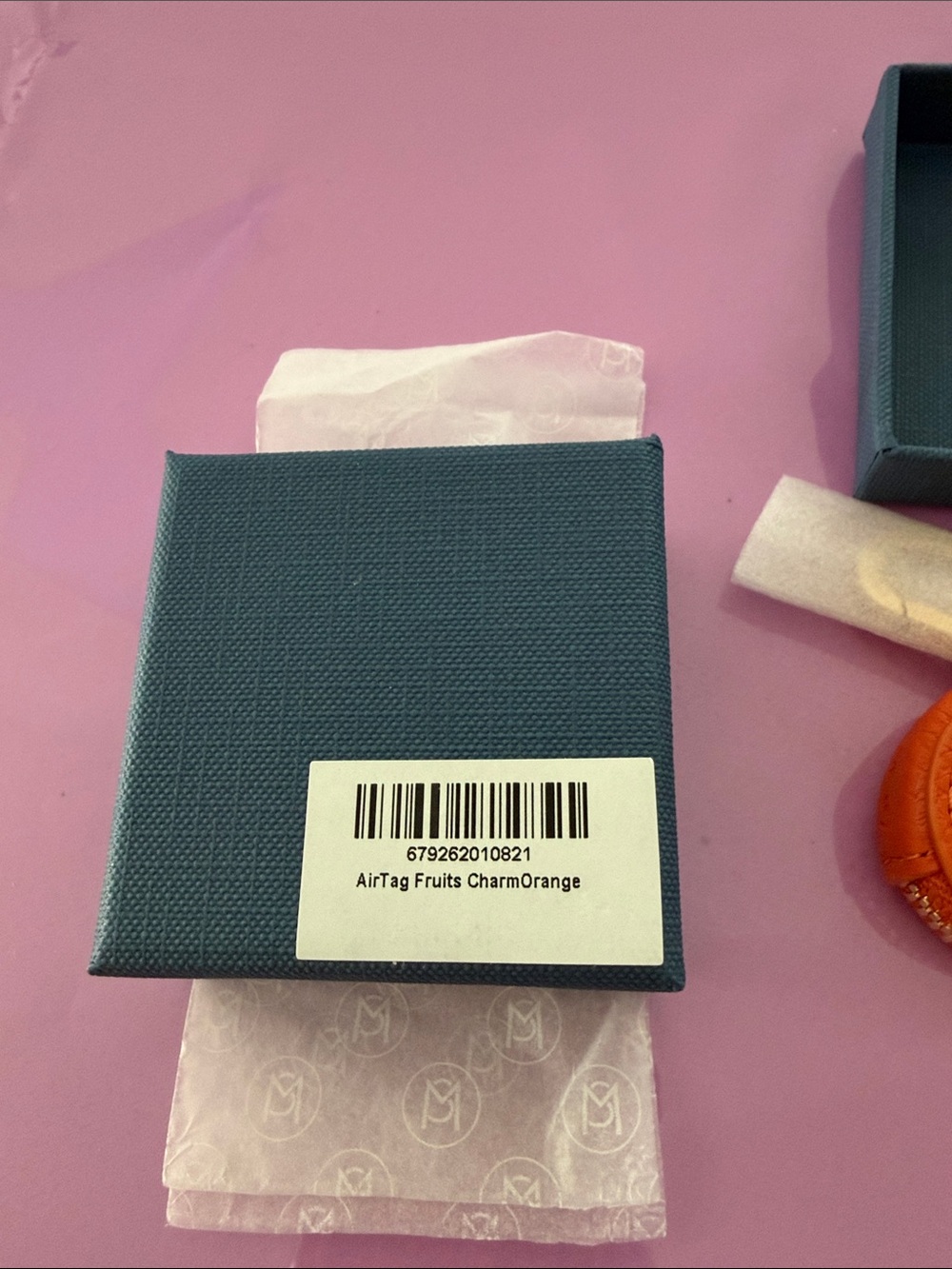 New in box Maison de Sabre Orange Leather Citrus AirTag keychain - Picture 2 of 4